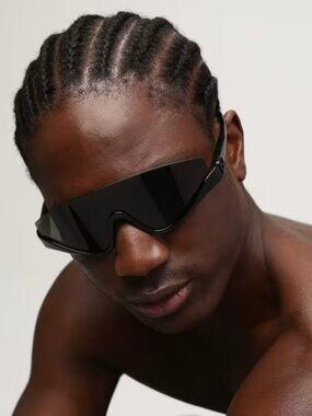 Gucci GG1650S 001 BRAND NEW Sunglasses Black Grey Unisex Shield Mask